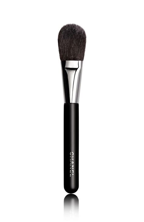 chanel blush brush 4